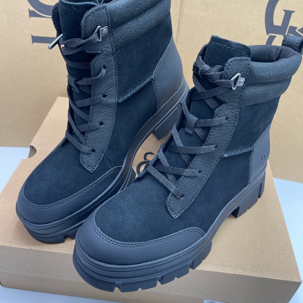 UGG Women's UGG
W / 1174492
W ASHTON WEATHERIZED LACE UP Boots Black - Picture 8 of 16